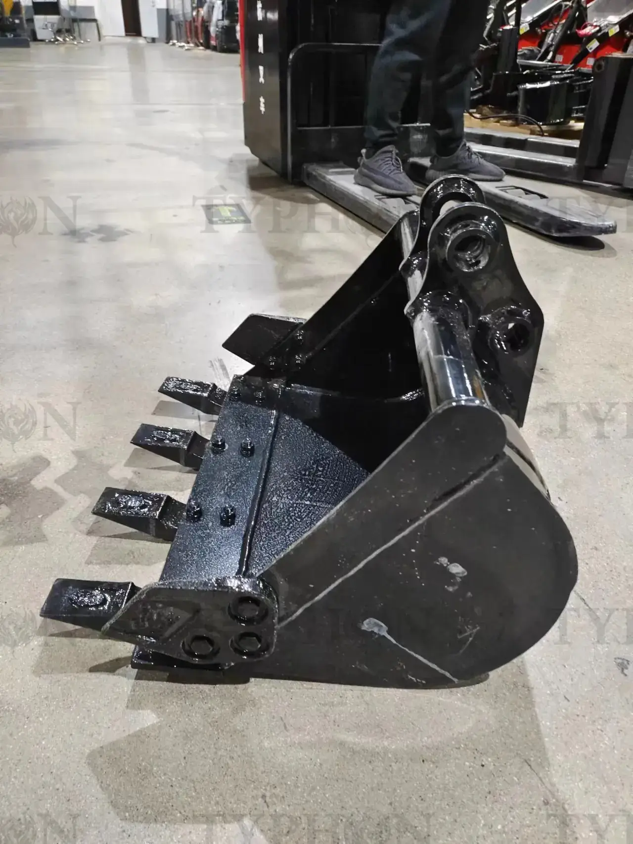 TERROR X2 600mm Teeth Bucket Set - Image 4