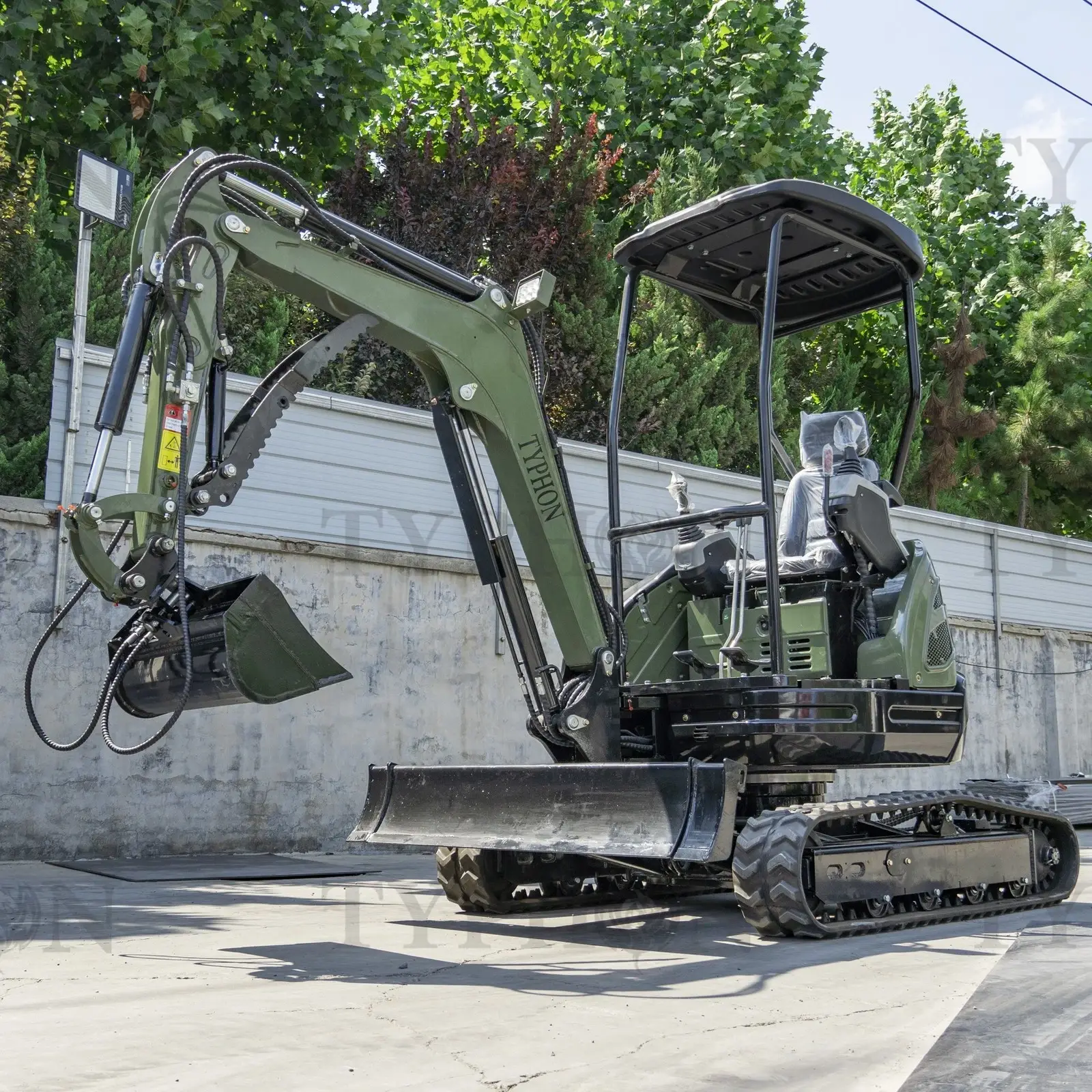 Mini Excavator 800mm Tilting Bucket - Image 2