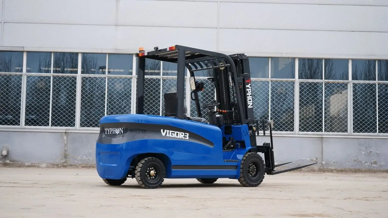 TYPHON VIGOR 3 Ton Blue Forklift - Image 3