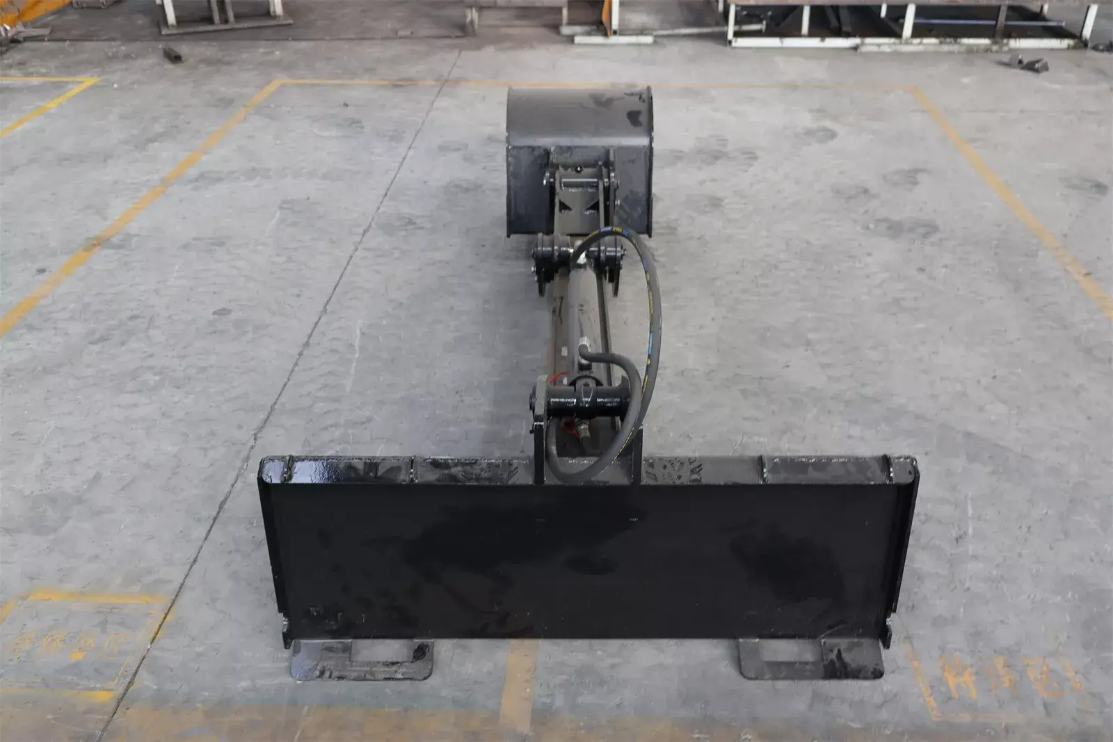 TYPHON STOMP Backhoe Attachment - Image 3