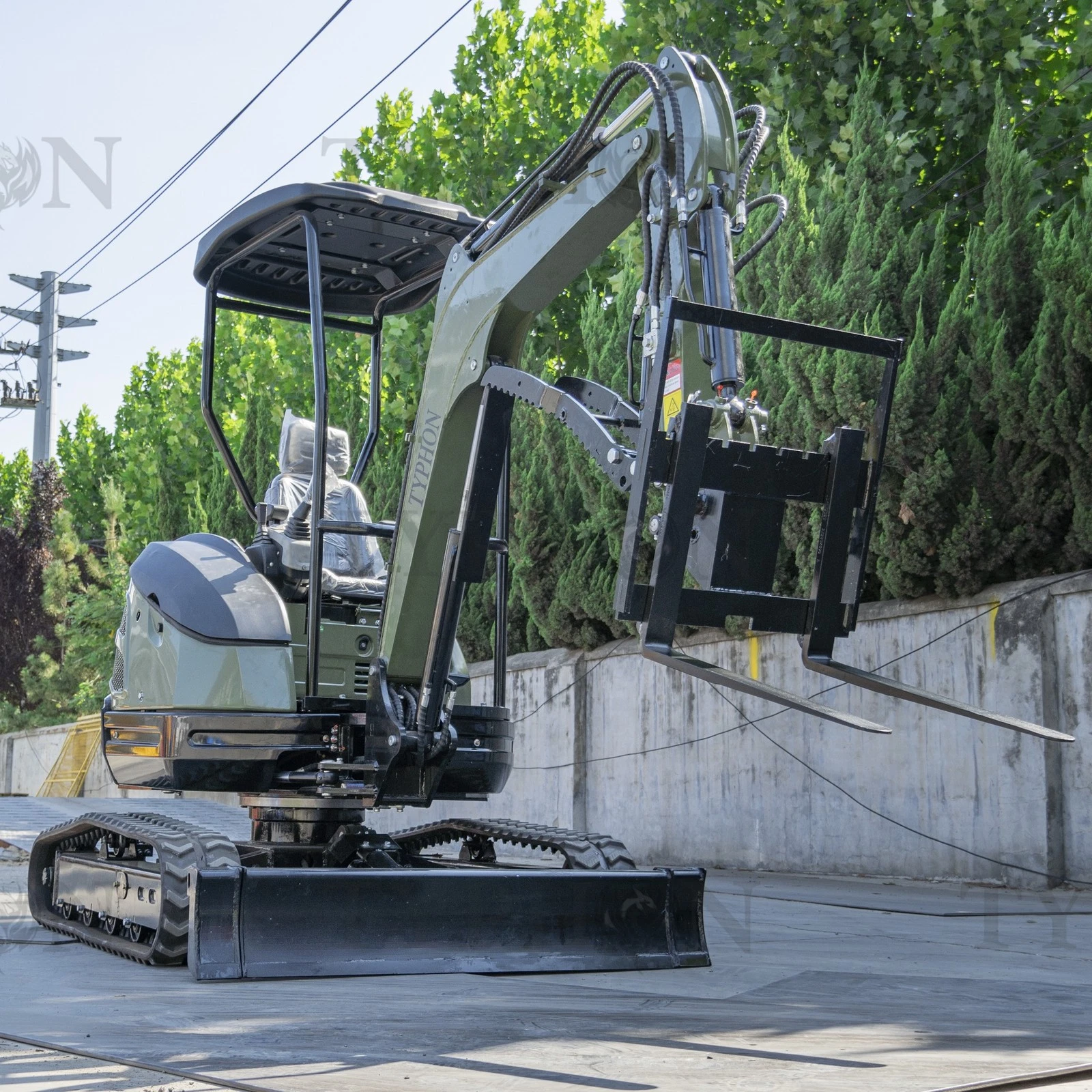 Mini Excavator Pallet Fork Attachment - Image 4