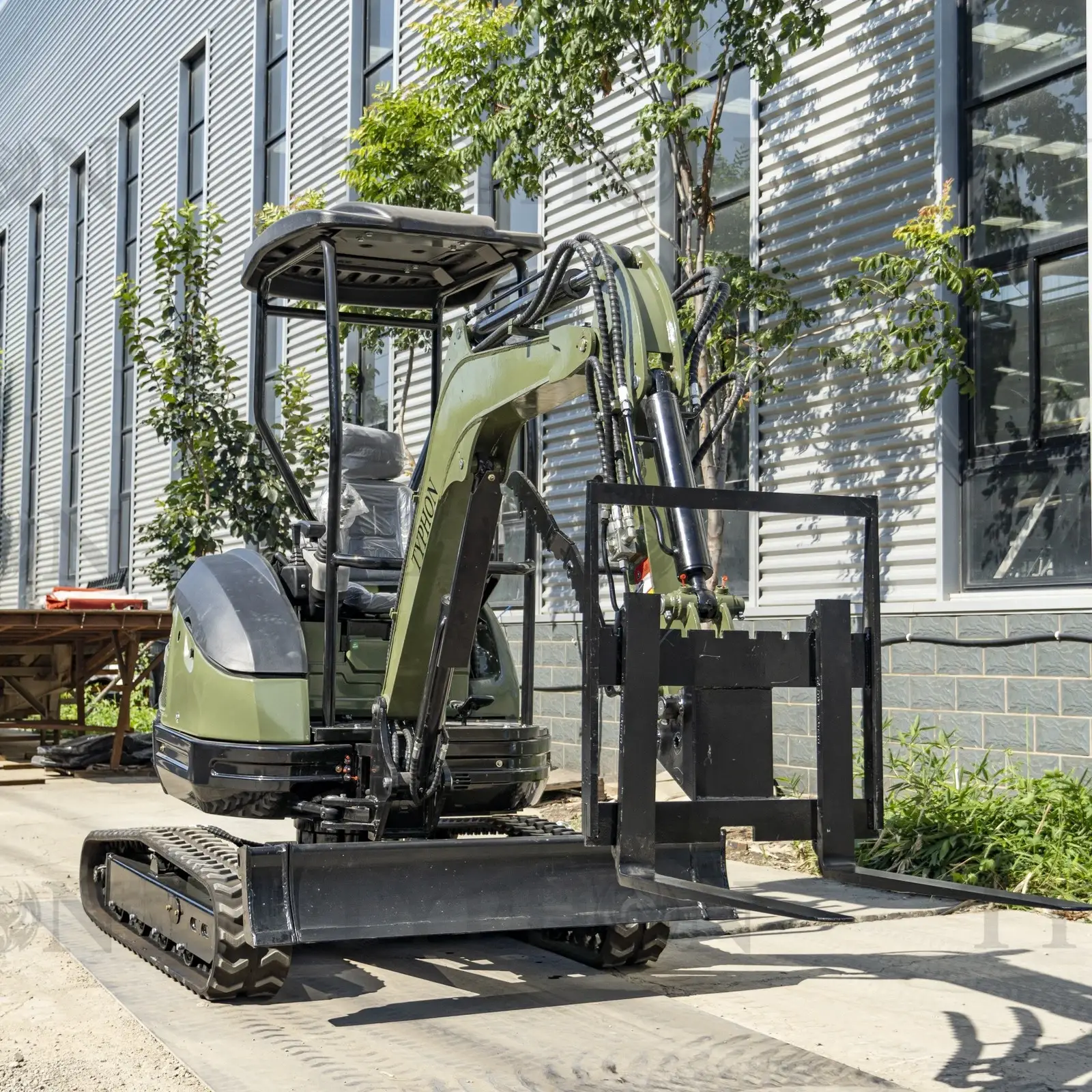 Mini Excavator Pallet Fork Attachment - Image 2