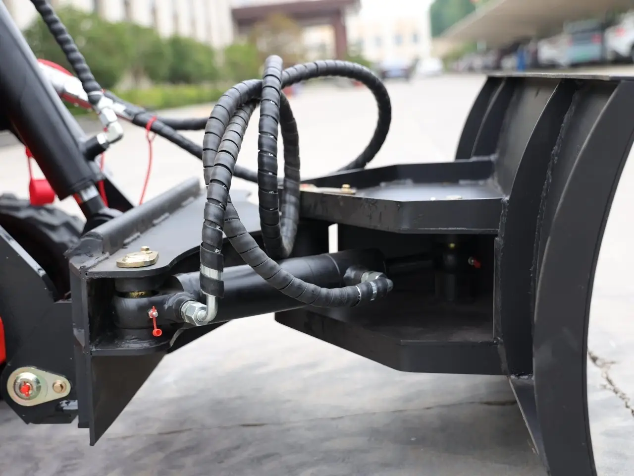 Skid Steer Bulldozer Attachment - Image 5