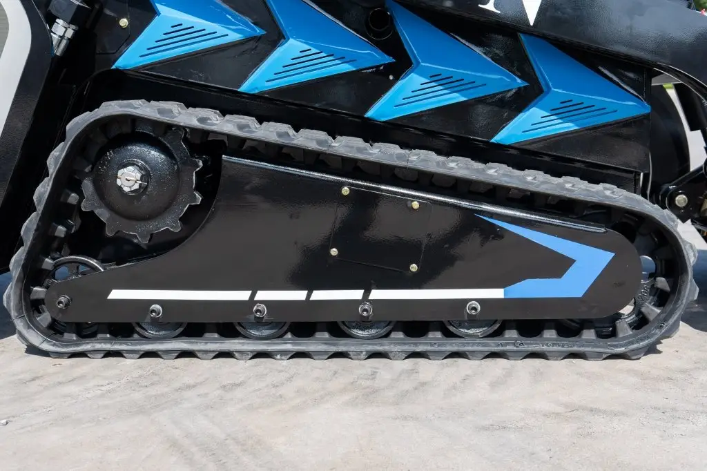 TYPHON STOMP X1300 Mini Skid Steer - Image 17