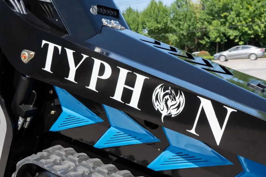 TYPHON STOMP X1300 Mini Skid Steer - Image 12