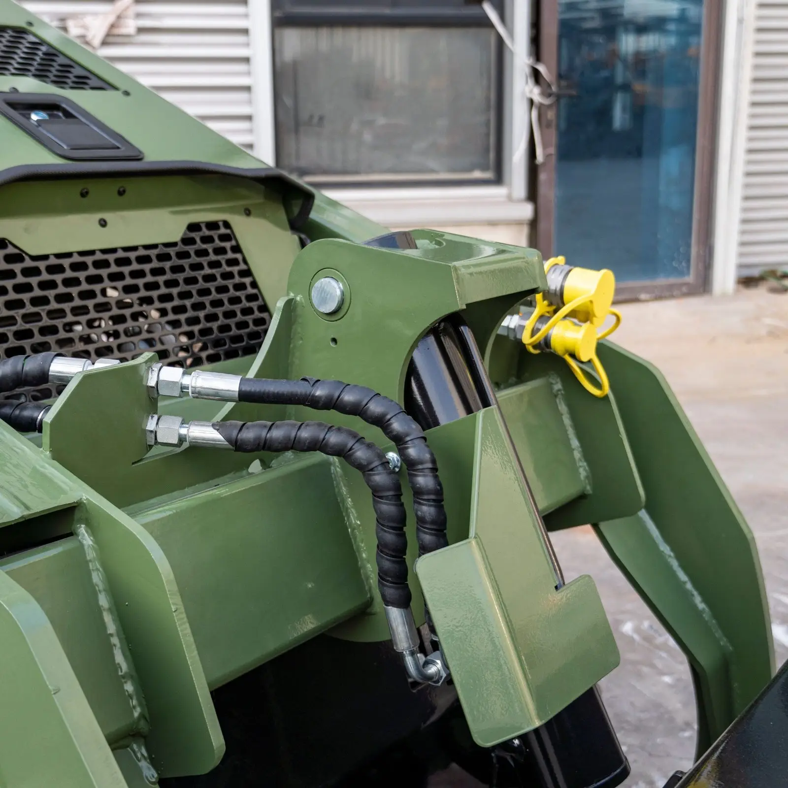 TYPHON STOMP V1000 Diesel Skid Steer - Image 22