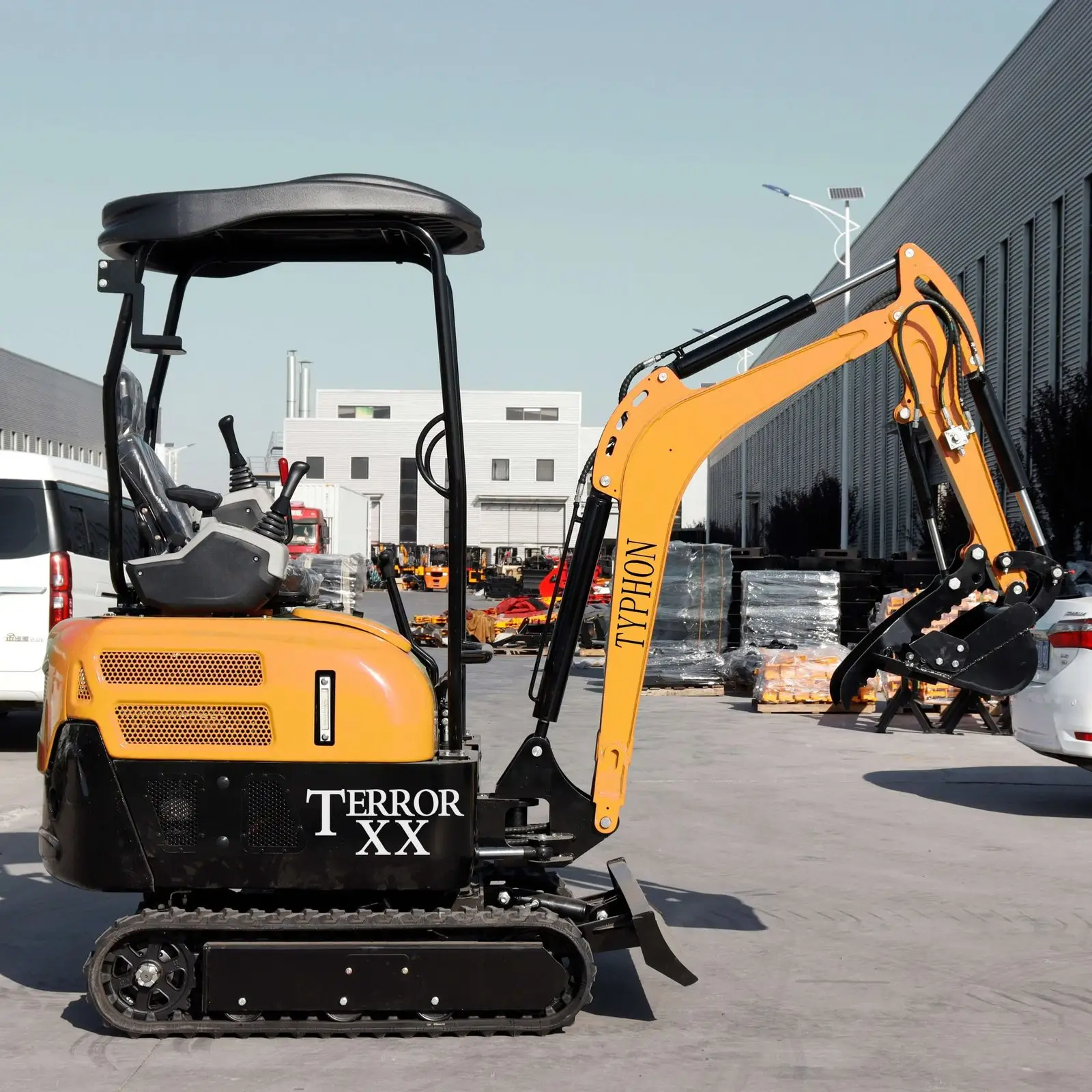 TYPHON TERROR XX 4000 lb Excavator