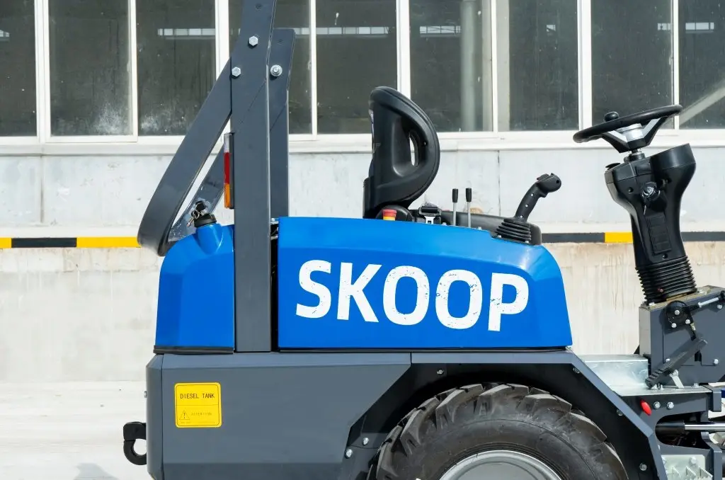 TYPHON Telescopic Wheel Loader 1 Ton - Image 11