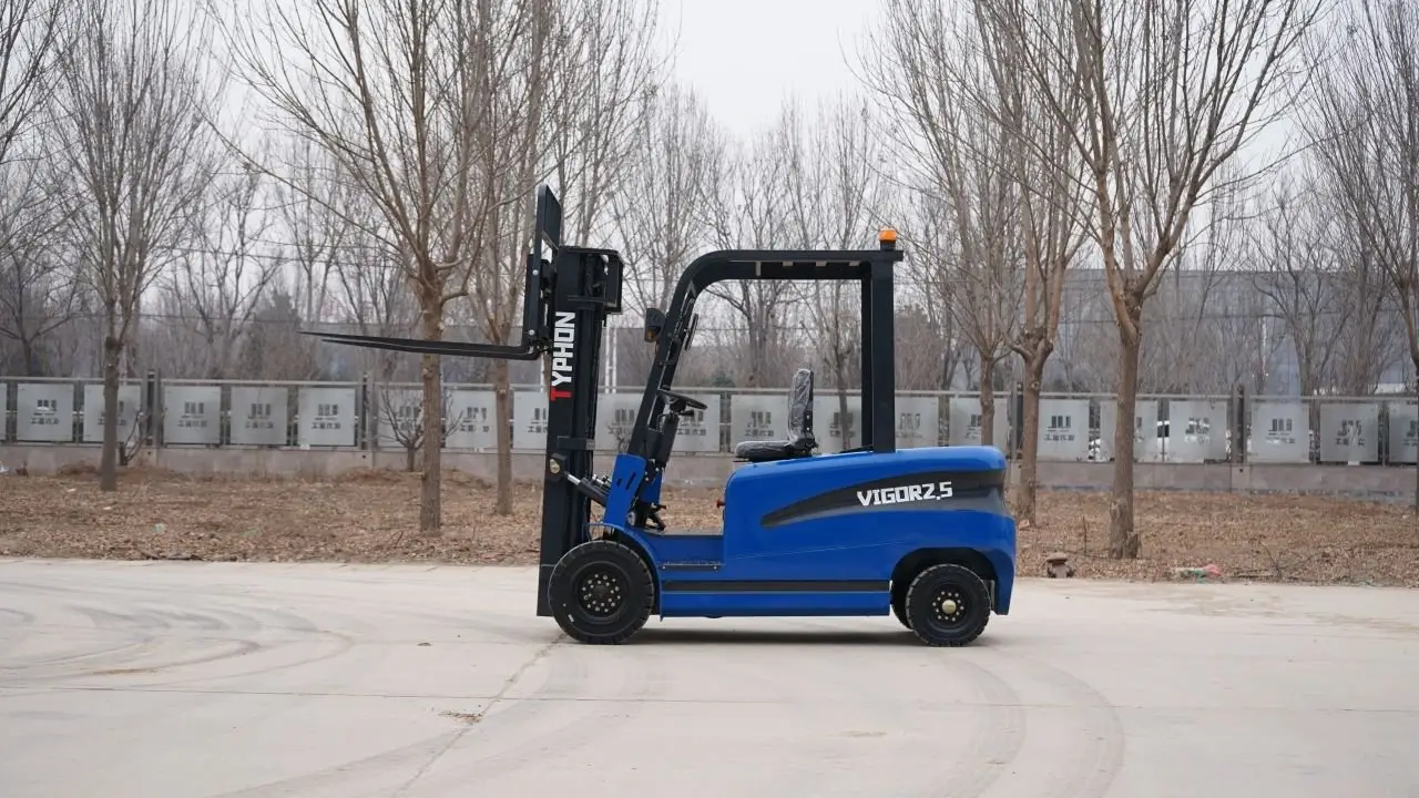 TYPHON VIGOR 2.5 Ton Blue Forklift - Image 4