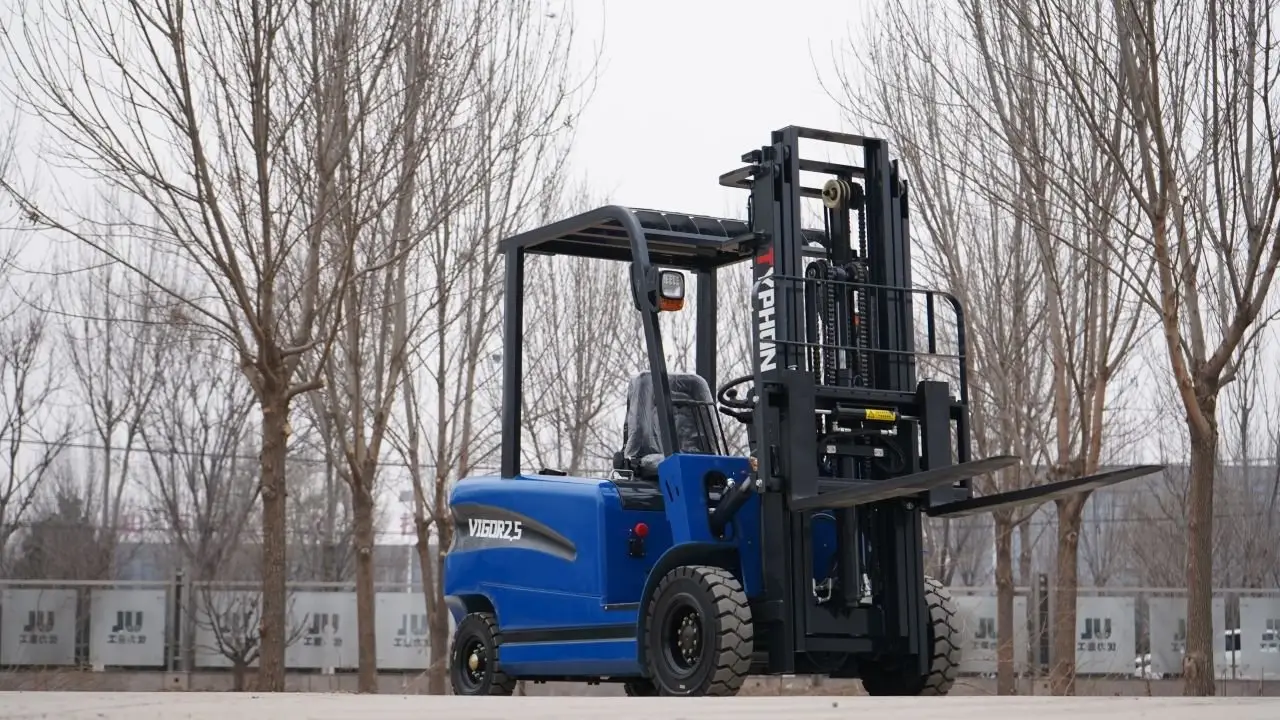 TYPHON VIGOR 2.5 Ton Blue Forklift - Image 3